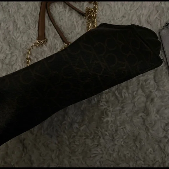 Calvin Klein bag used a couple times - Picture 4 of 7